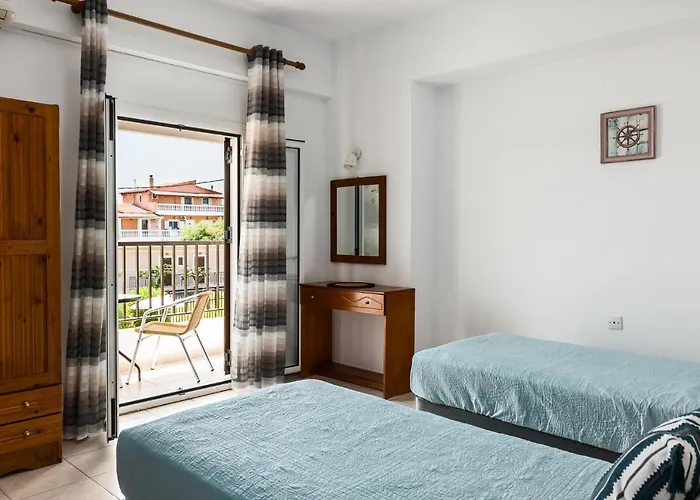 Dora Pool Studios By Konnect,150M From The Beach